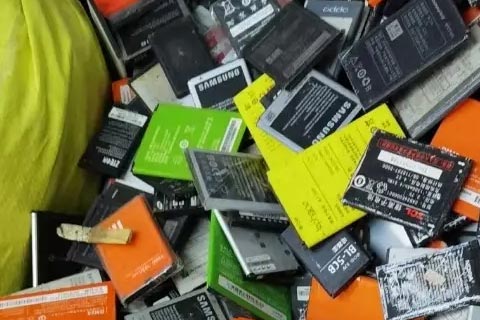 吐鲁番废铅酸电池回收-上门回收废铅酸电池|高价报废电池回收